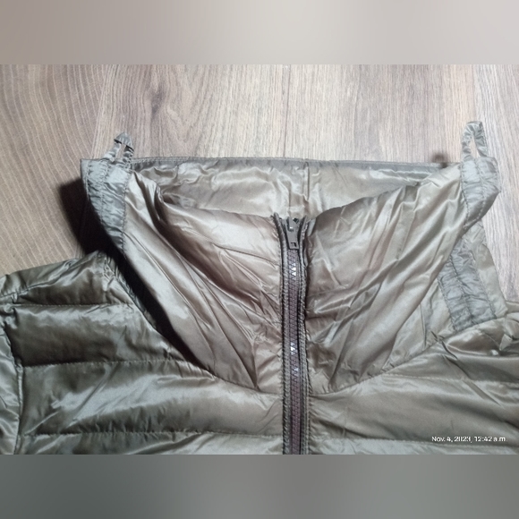 MORE by Siste's Italian Metallic Bronze Puffer Winter Coat Size Medium - Picture 5 of 10